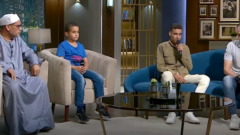 محمد عبدالرحمن وأولاده الثلاثة