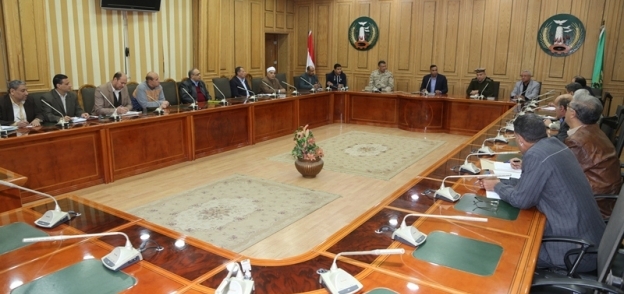 سكرتير  محافظة المنوفية يعقد إجتماع تنسيقي إستعداداً لإنتخابات الرئاسة