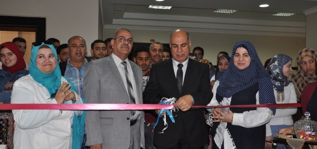 افتتاح معرض "المشغولات اليدوية" لطلاب جامعة كفر الشيخ