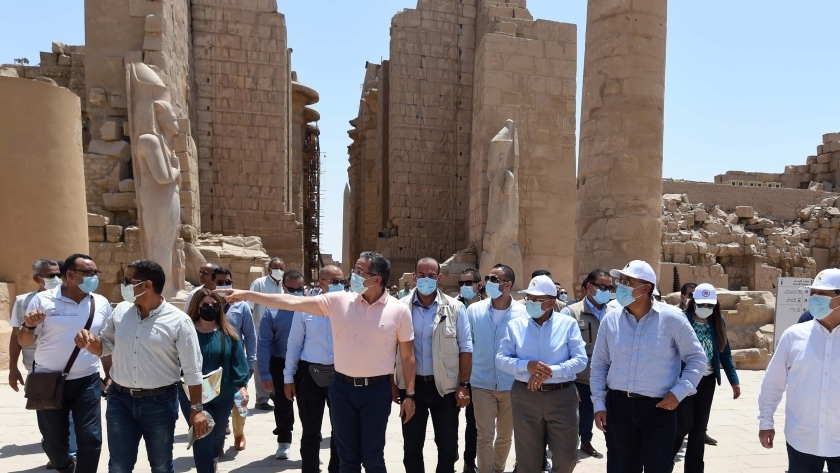 رئيس الوزراء خلال زيارة سابقة إلى معبد الكرنك بالأقصر