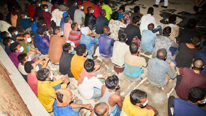 المهاجرون المحتجزون في ليبيا