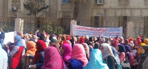 مسيرة لطلاب المعهد الفنى الصحى بطنطا ضد قرار وزير الصحة