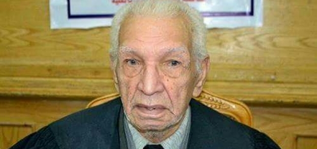 الدكتور حسين نصار