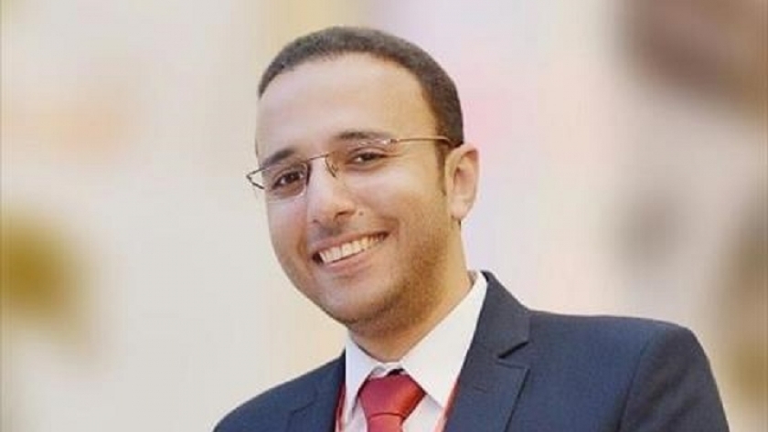 الدكتور محمد أبو طالب نائب مدير مستشفى النجيلة للعزل
