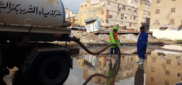 شفط مياه الامطار بكفر الشيخ