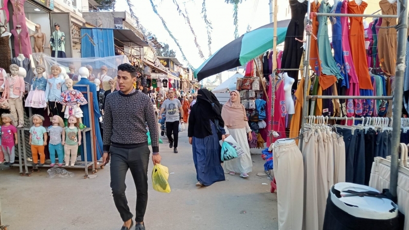 شراء ملابس العيد في محافظة كفر الشيخ