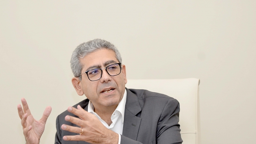 الدكتور محمود علام، رئيس جامعة «كوفنترى»، التابعة لمجمع جامعات المعرفة الدولية