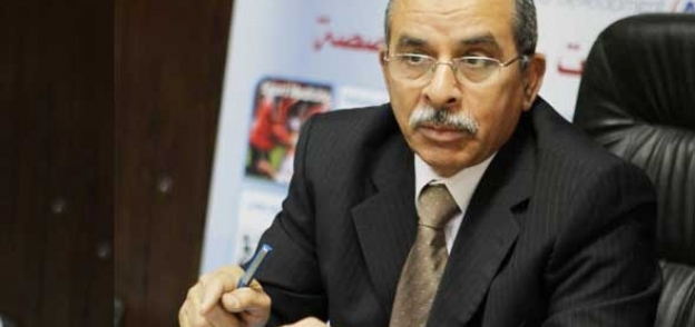 رئيس اتحاد الأطباء العرب