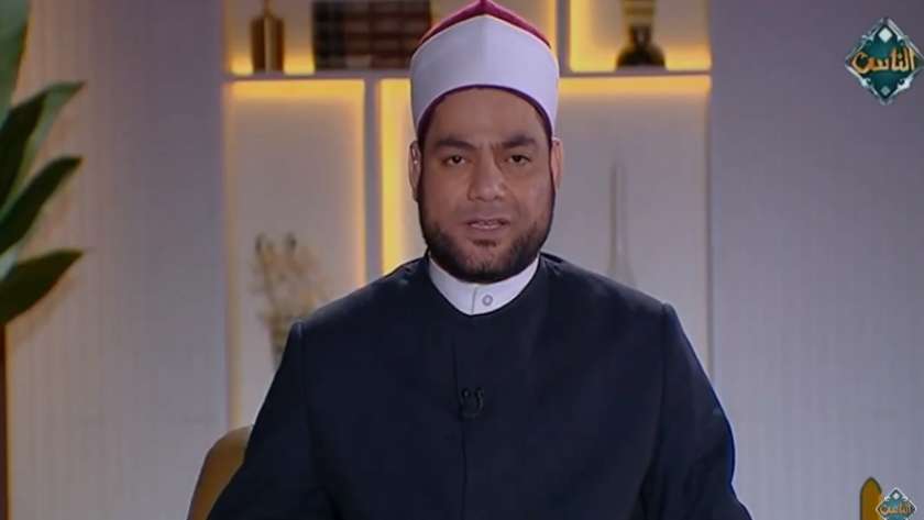 الدكتور مصطفى عبد السلام إمام مسجد الحسين
