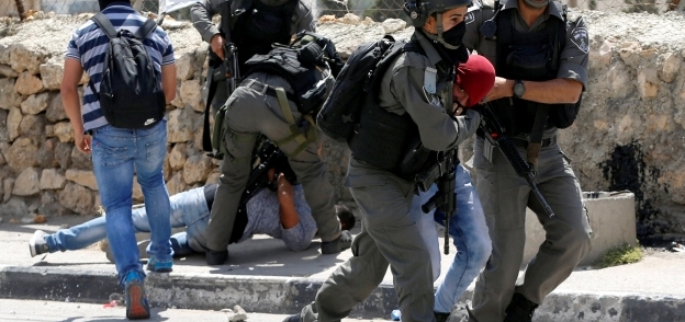 اشتباكات بين فلسطينيين وقوات الاحتلال