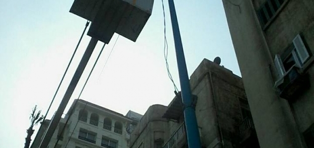 حي الجمرك بالإسكندرية يتابع أعمال صيانة الكهرباء بنطاق الحي