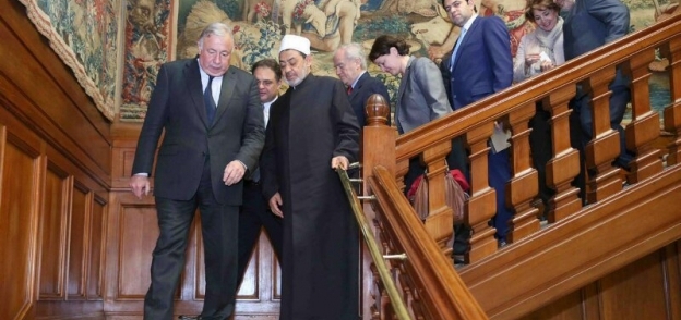 بالصور| لقاء شيخ الأزهر ورئيس مجلس الشيوخ الفرنسي