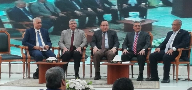 رئيس جامعة الإسكندرية يشهد ختام فاعليات  المدارس الشتوية بـ"برج العرب"