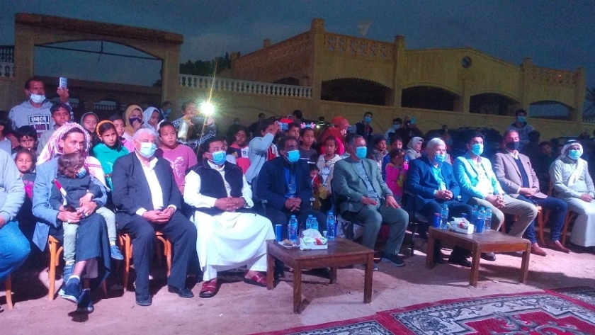 رئيس قصور الثقافة يفتتح مشروع المسرح المتنقل في جنوب سيناء