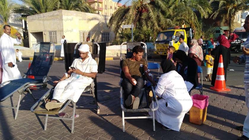 حملة تبرع بالدم عقب صلاة العيد بمسجد الميناء الكبير بالغردقة