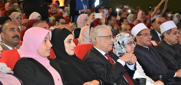 وزير التربية والتعليم يشهد فعاليات الحفل الختامي لمسابقة تحدي القراءة العربي