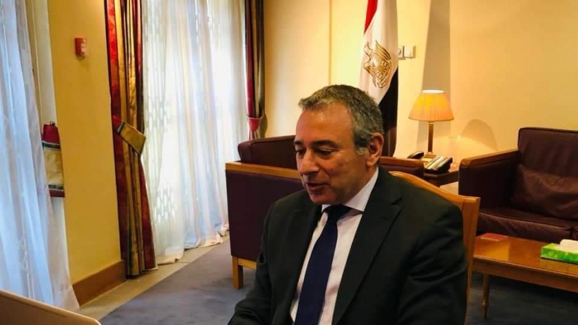 سفير مصر بلندن ووزير الدولة البريطاني يتباحثان حول السد الإثيوبي