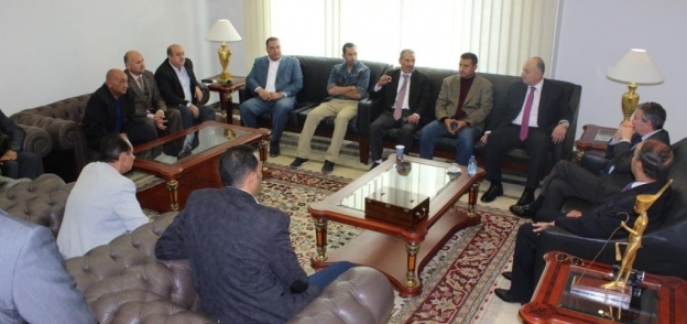 سفير مصر بالاردن يلتقى عدداً من اعضاء الجالية المصرية