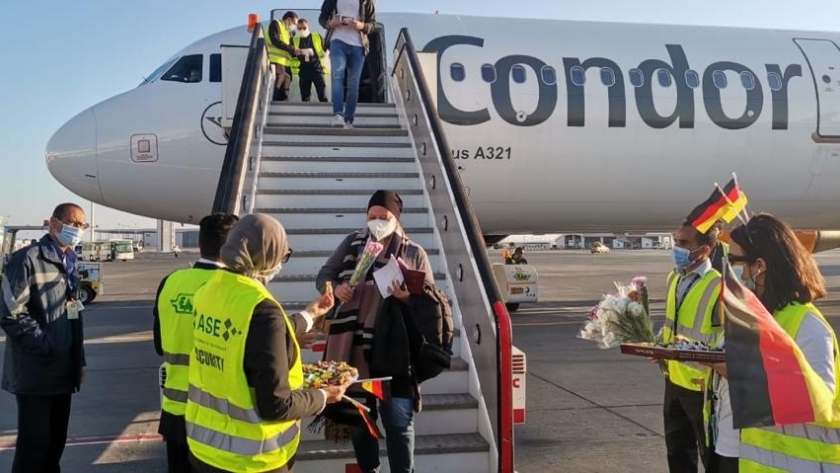 مطار الغردقة يستقبل أولى رحلات Condor الألمانية وعلى متنها 220 سائحا