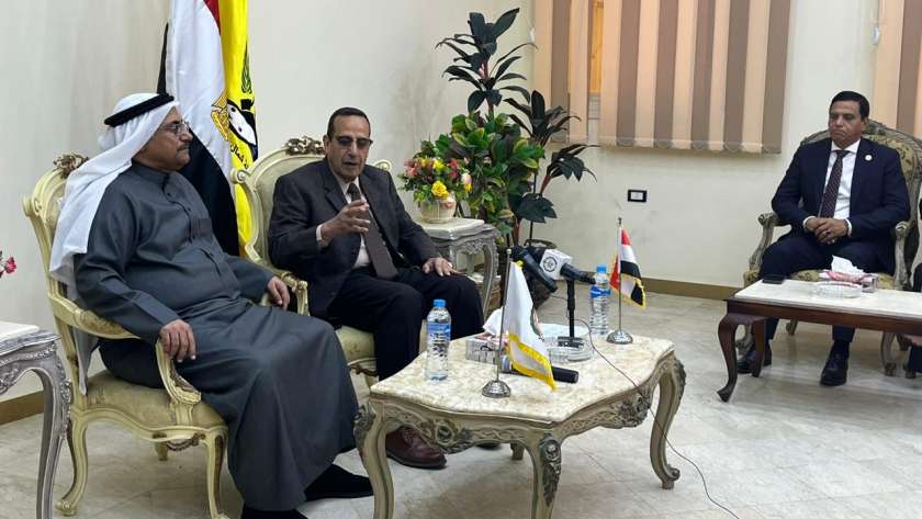 محافظ شمال سيناء يستقبل وفد البرلمان العربي