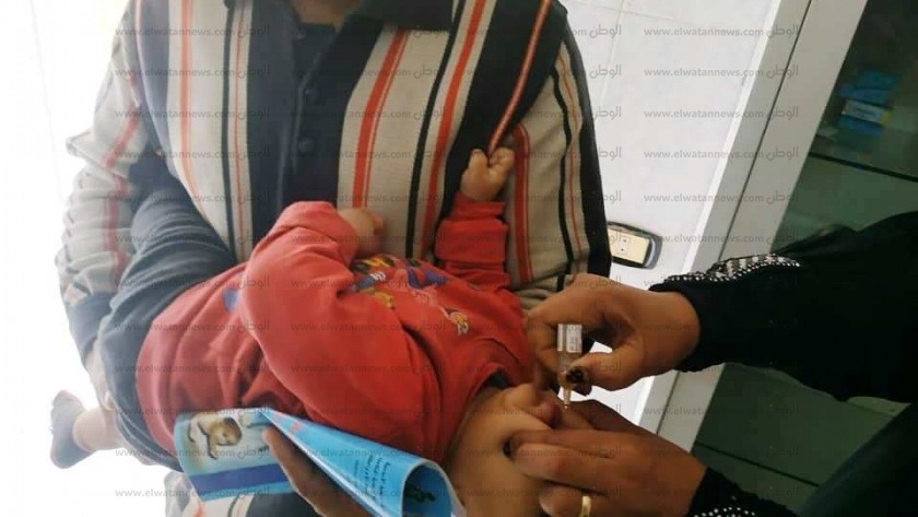 وكيل "صحة أسوان": تطعيم 59% من المستهدف في أول يوم لحملة "شلل الأطفال"