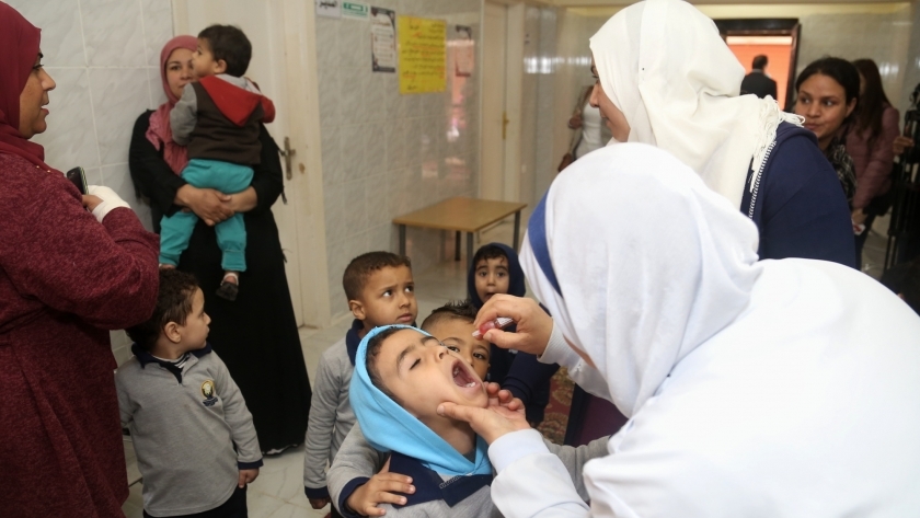انطلاق الحملة القومية للتطعيم ضد "شلل الأطفال"