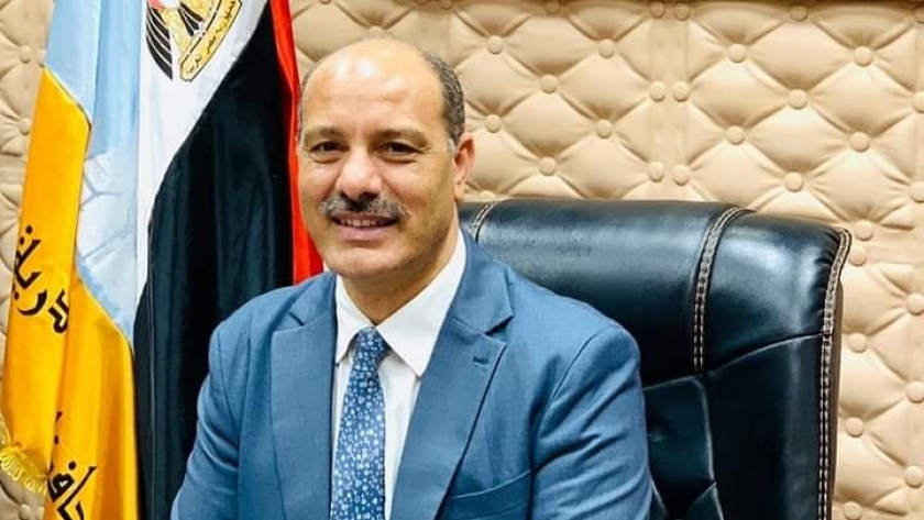 عربي أبو زيد وكيل وزارة التعليم بالإسكندرية