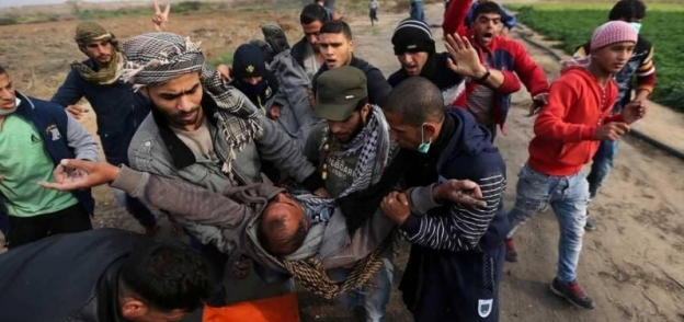 وفاة فلسطيني متأثرا باصابته بنيران الجيش الاسرائيلي قرب حدود غزة