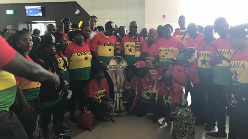 مشجعو منتخب غانا في المطار