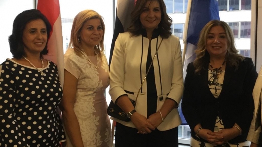 لقاء وزيرة الهجرة بأعضاء المنظمة المصرية الكندية لرجال الأعمال في مونتريال
