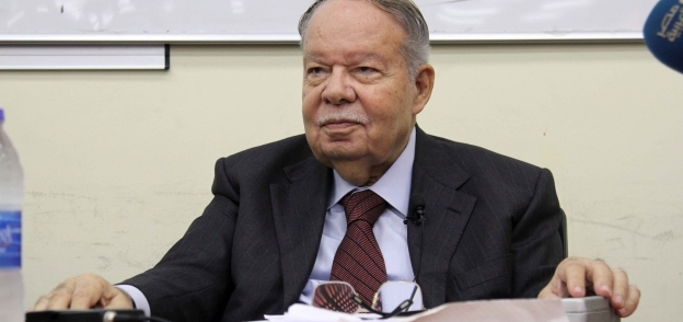 فتحي سرور- رئيس الجمعية المصرية للاقتصاد السياسي والإحصاء والتشريع