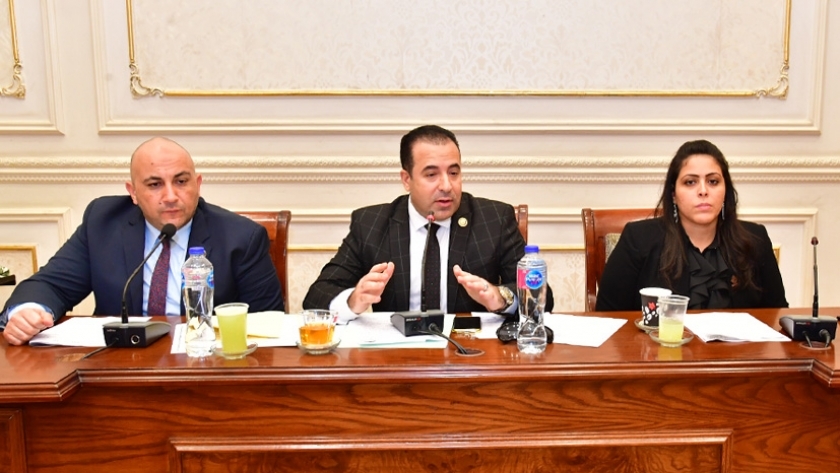 النائب أحمد بدوي رئيس لجنة أتصالات البرلمان