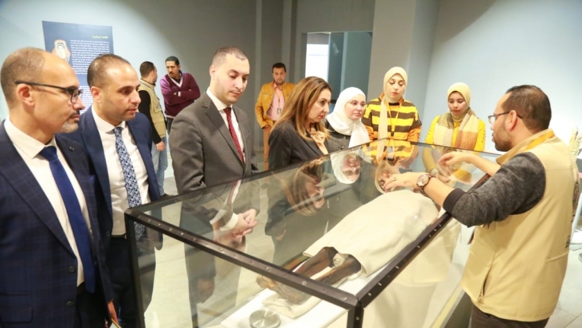 نائبا محافظ كفر الشيخ ووزير الاتصالات يتفقدان متحف كفر الشيخ