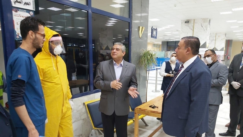 رئيس القابضة للمطارات يتفقد إجراءات مطار شرم الشيخ للحد من انتشار كورونا