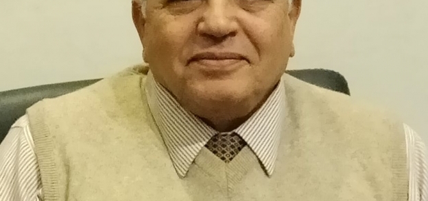 الدكتور نبيل ياسين