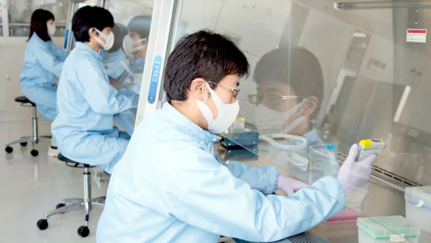 تجارب بحثية على فيروس كورونا في الصين