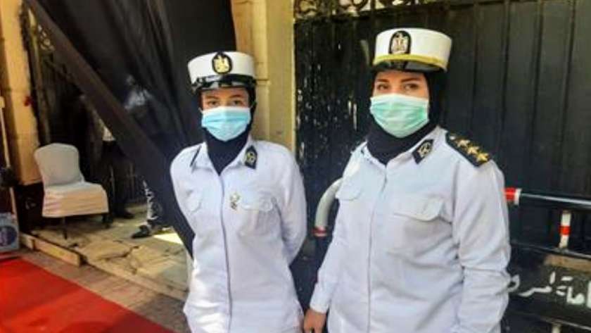 الشرطة النسائية بمحيط مدرسة قصر الدوبارة