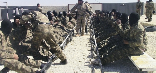مسلحو «داعش» فى أحد التدريبات العسكرية «صورة أرشيفية»