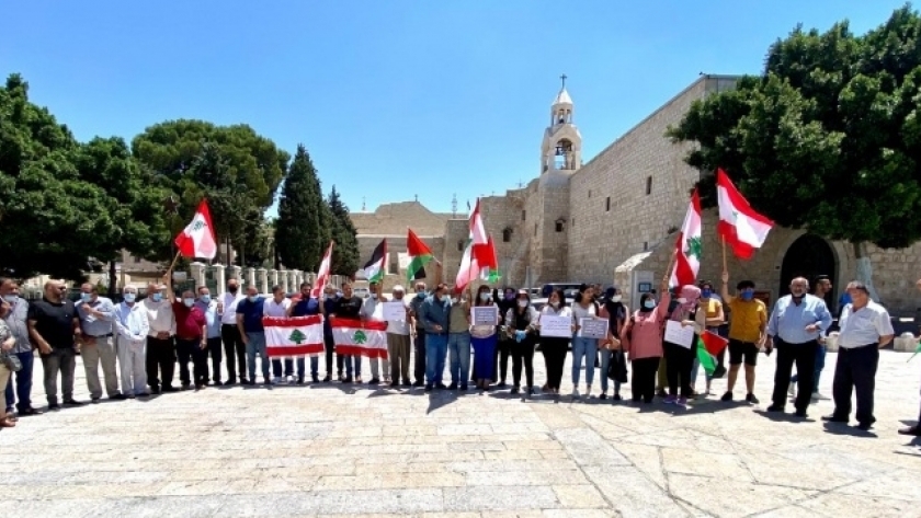 صور.. فلسطينيون ينظمون وقفة تضامنية مع لبنان في بيت لحم