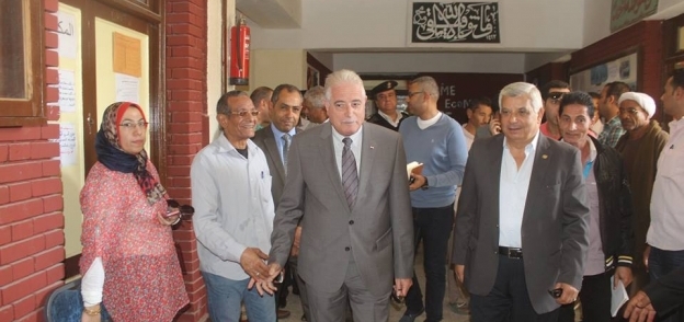 فودة يتفقد اللجان الانتخابية بشرم الشيخ قبل غلق الصناديق
