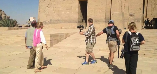 بالصور| وفد أسترالي ينتهي من تصوير فيلم لتنشيط السياحة بمصر