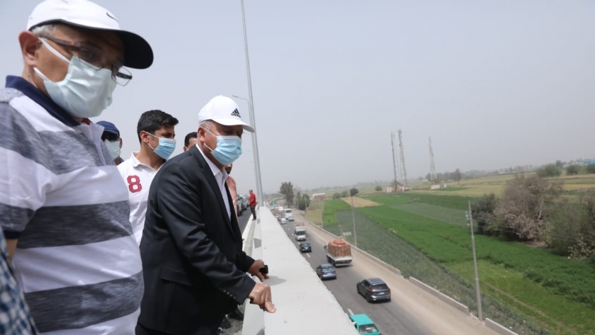 وزير النقل يتابع تطوير وتوسعة طريق «القاهرة - الإسكندرية» الزراعي
