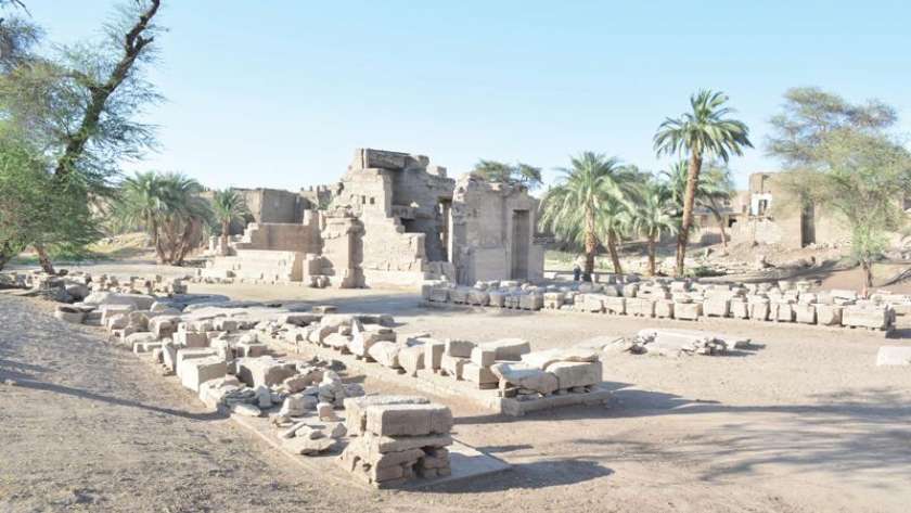 معبد الإله منتو بمدينة الطود