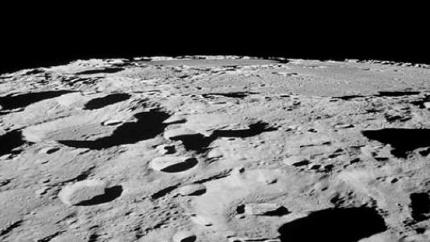صورة منسوبة لسطح القمر
