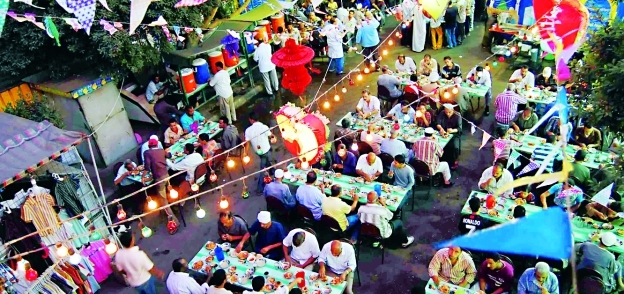 اللمة والموائد الجماعية أبرز احتفالات شهر رمضان «صورة أرشيفية»