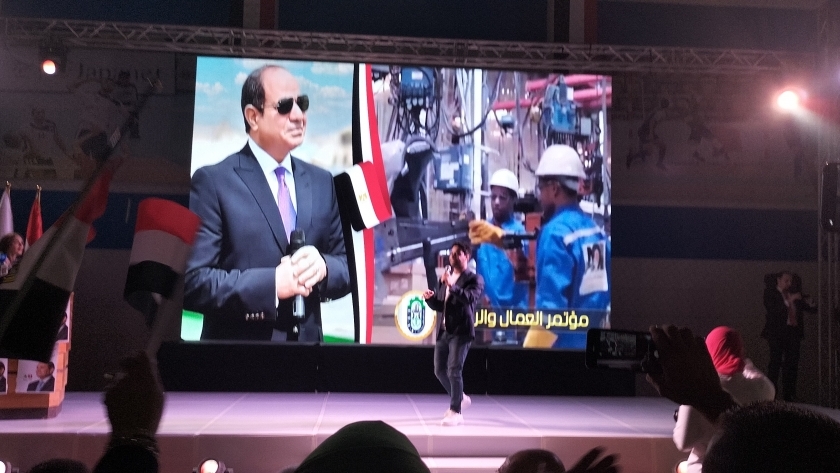 أحمد جمال يحيي احتفالية عمال مصر