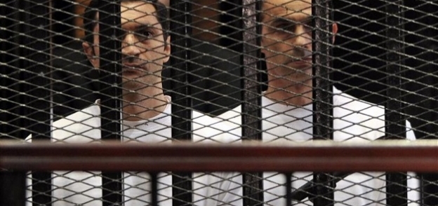 علاء وجمال مبارك في إحدى الجلسات