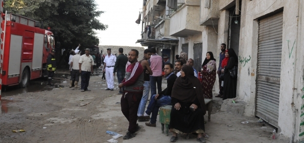 بالفيديو| 33 أسرة من متضرري حريق "مصنع الإسكندرية" يبيتون في مدرسة