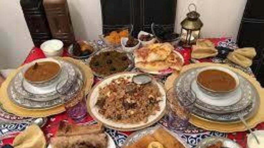 سفرة «محمد» تتزين بالأكل الجزائري
