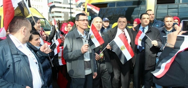 المصريين في الخارج يدلون بأصواتهم